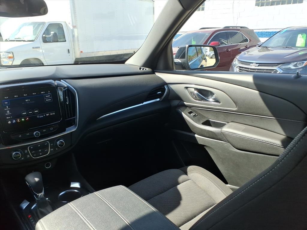 Chevrolet Traverse FWD 4dr LT Cloth w/1LT 2022 Chevrolet Traverse FWD 4dr LT Cloth w/1LT 2022