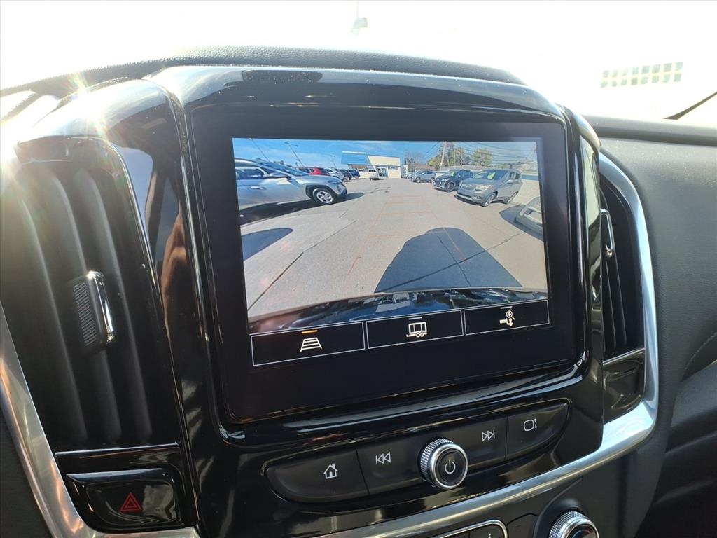 Chevrolet Traverse FWD 4dr LT Cloth w/1LT 2022 Chevrolet Traverse FWD 4dr LT Cloth w/1LT 2022