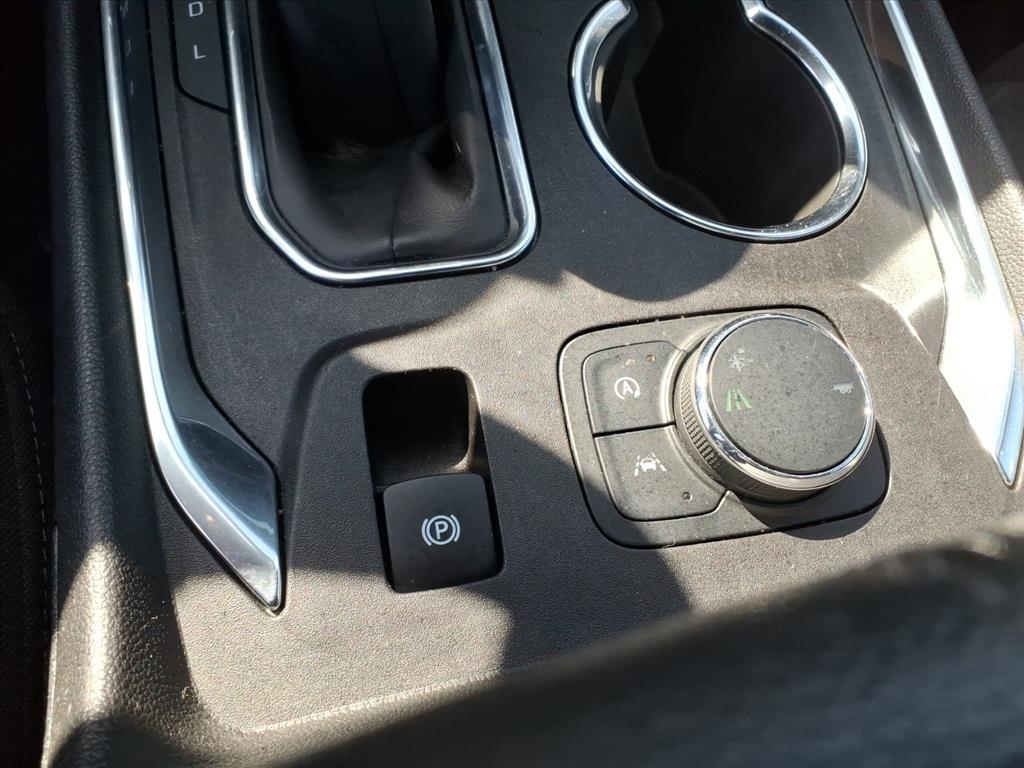 Chevrolet Traverse FWD 4dr LT Cloth w/1LT 2022 Chevrolet Traverse FWD 4dr LT Cloth w/1LT 2022