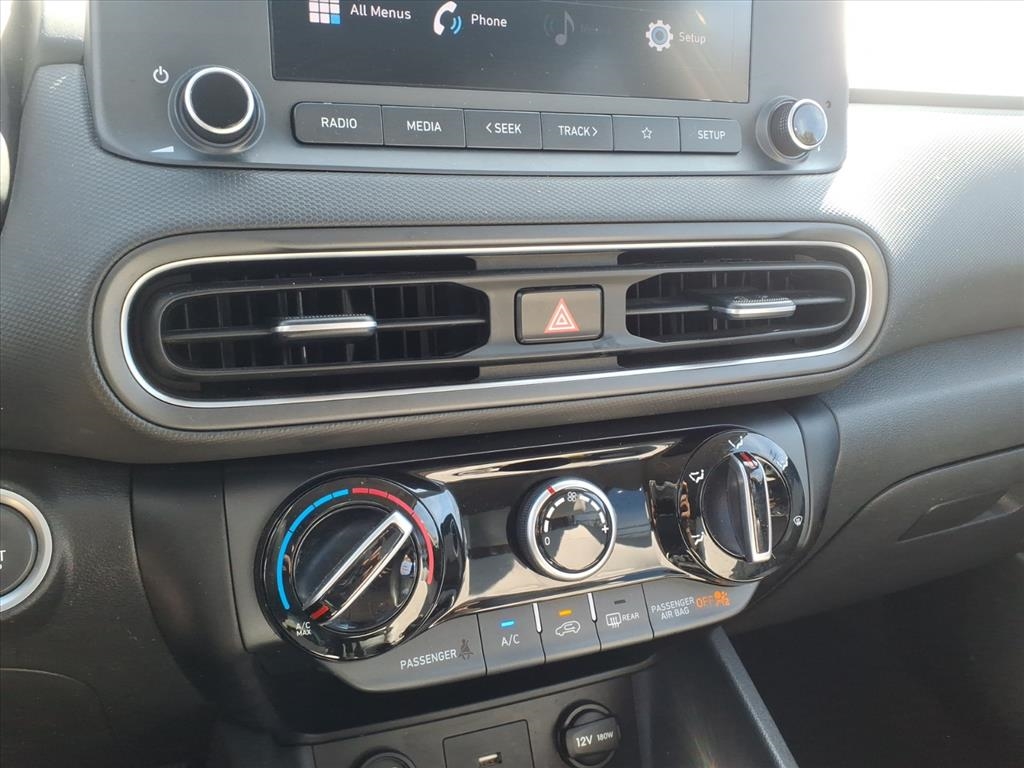 Hyundai Kona SEL Auto FWD 2023 Hyundai Kona SEL Auto FWD 2023