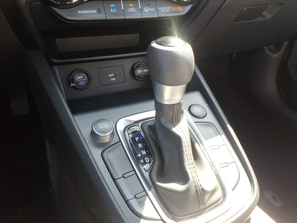 Hyundai Kona SEL Auto FWD 2023 Hyundai Kona SEL Auto FWD 2023