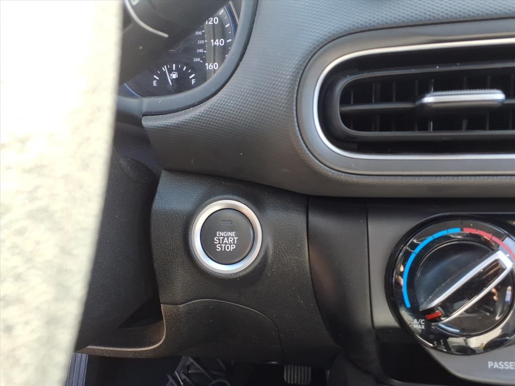 Hyundai Kona SEL Auto FWD 2023 Hyundai Kona SEL Auto FWD 2023