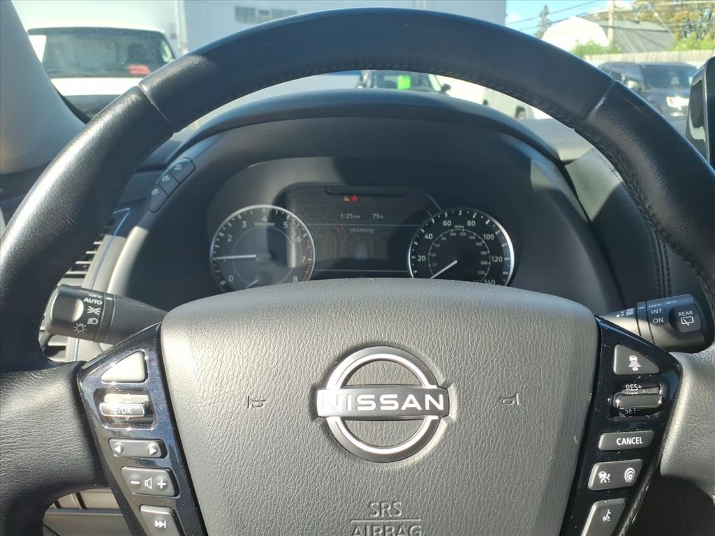 Nissan Armada 4x2 SV 2022 Nissan Armada 4x2 SV 2022