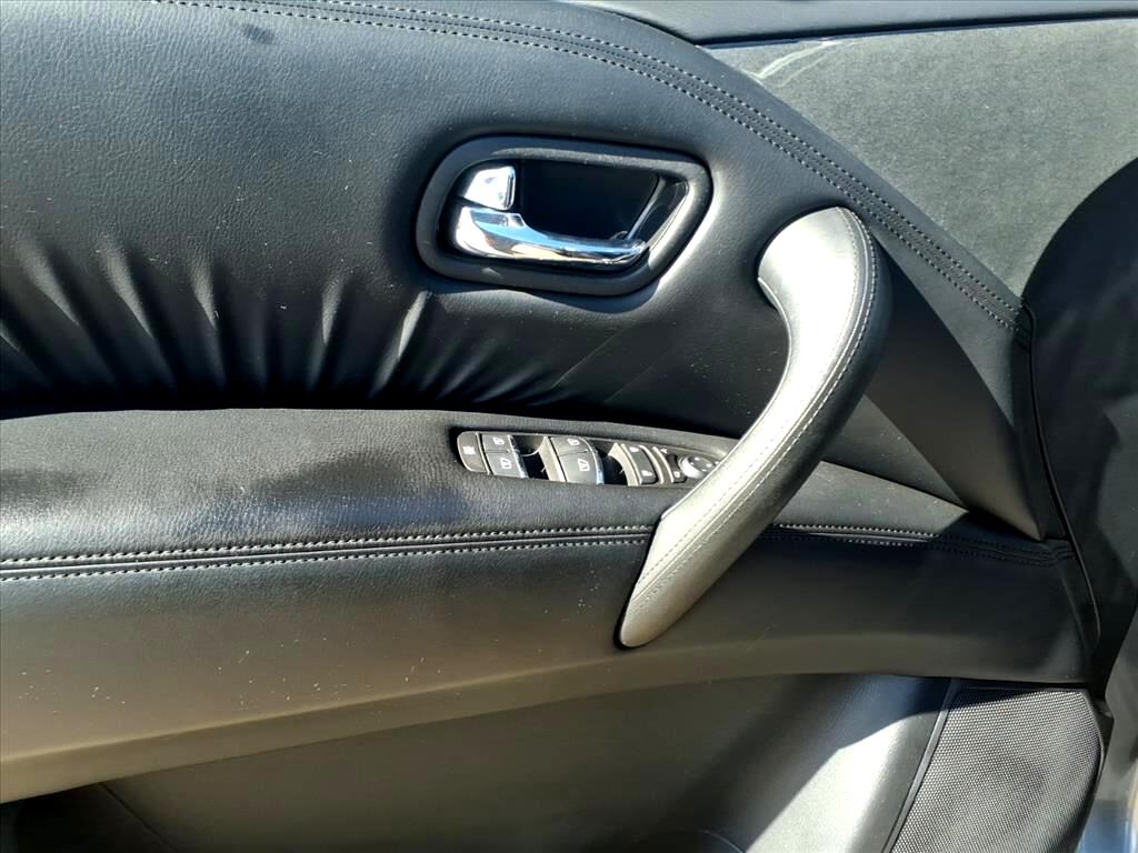 Nissan Armada 4x2 SV 2022