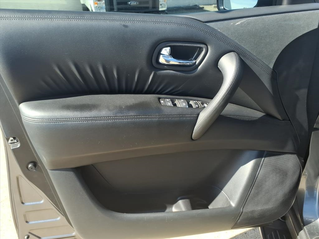 Nissan Armada 4x2 SV 2022