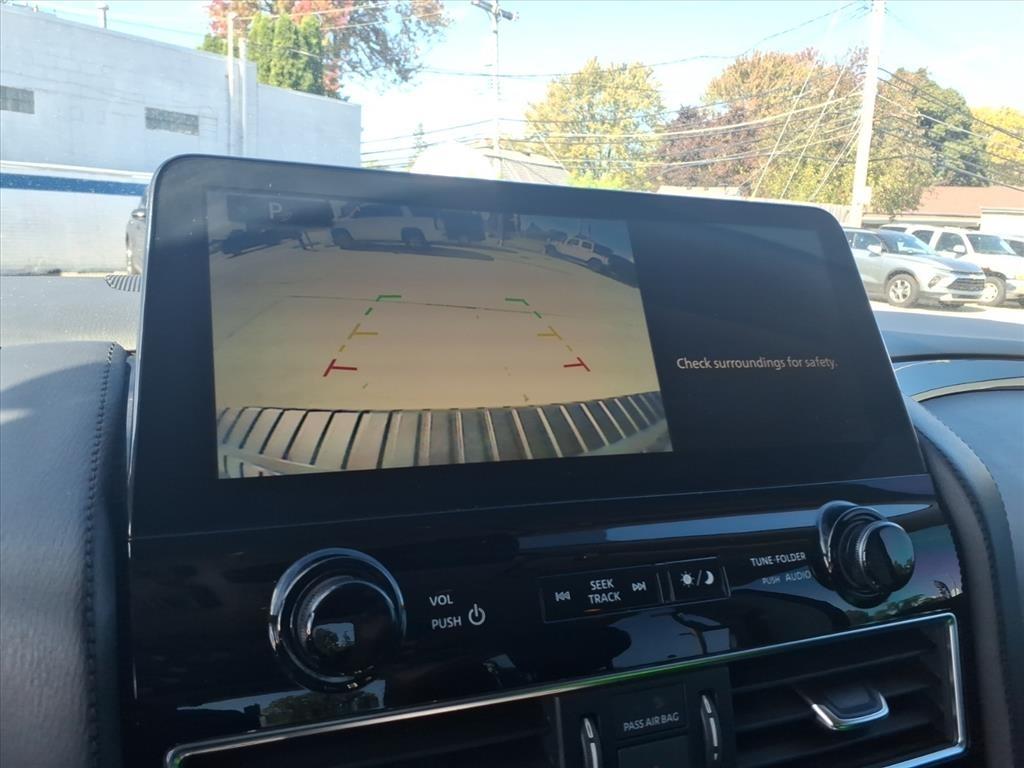 Nissan Armada 4x2 SV 2022