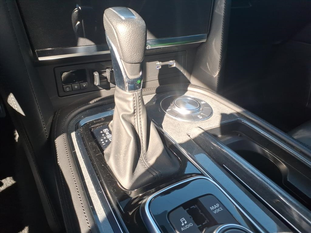 Nissan Armada 4x2 SV 2022