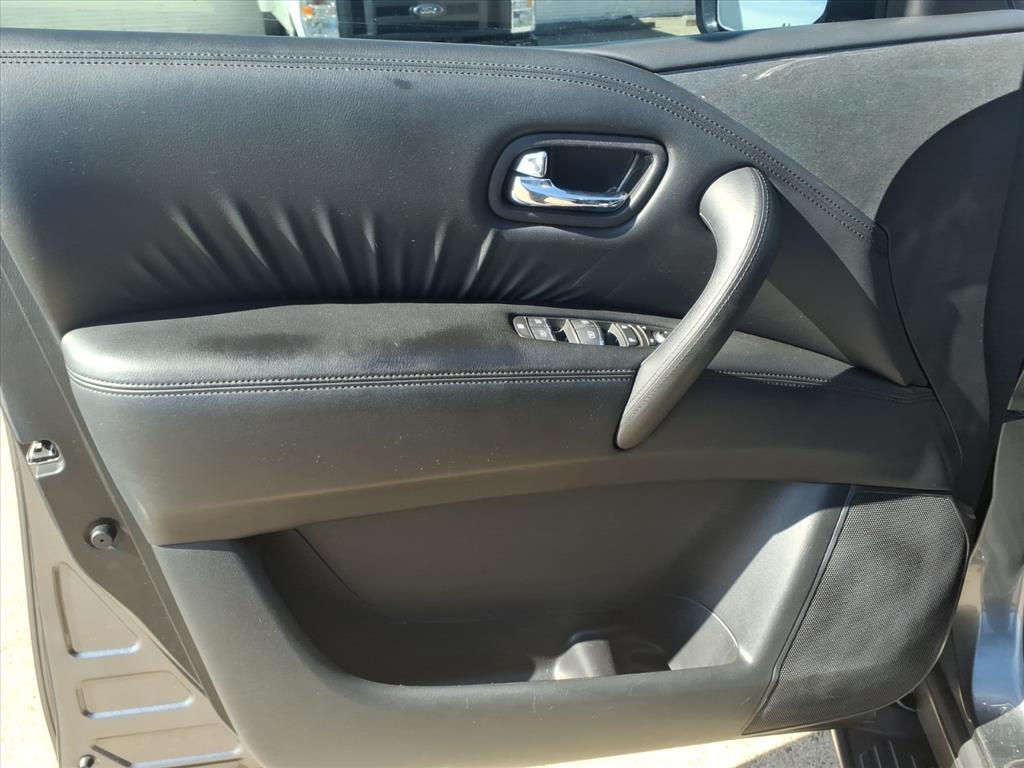 Nissan Armada 4x2 SV 2022