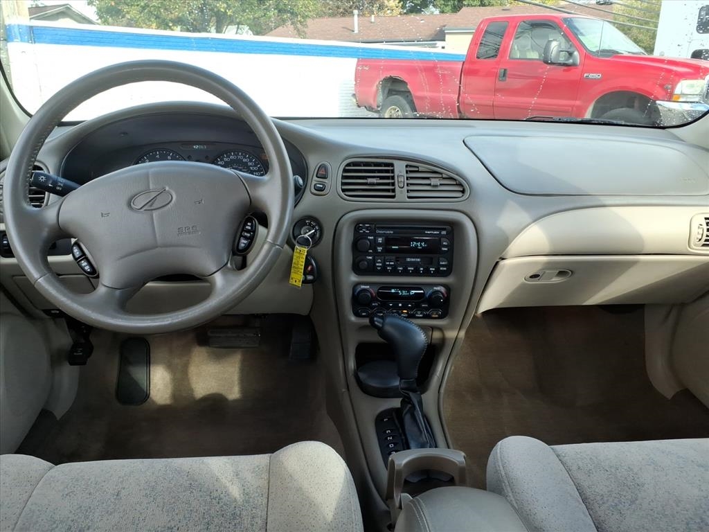 Oldsmobile Intrigue 4dr Sdn GL 2000 Oldsmobile Intrigue 4dr Sdn GL 2000