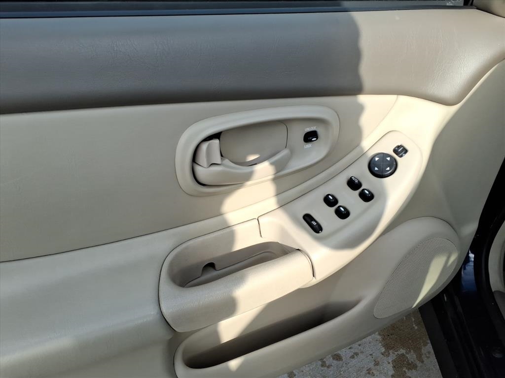 Oldsmobile Intrigue 4dr Sdn GL 2000 Oldsmobile Intrigue 4dr Sdn GL 2000