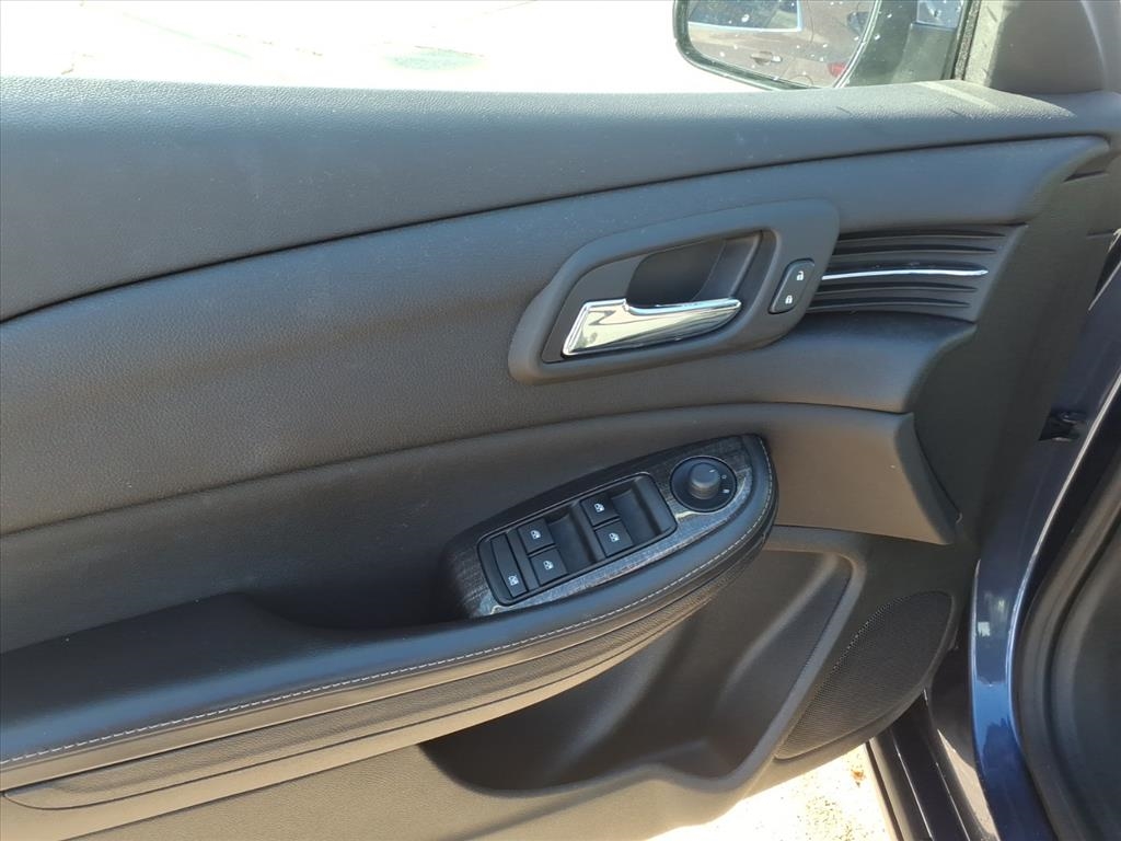 Chevrolet Malibu 4dr Sdn LT w/1LT 2015 Chevrolet Malibu 4dr Sdn LT w/1LT 2015