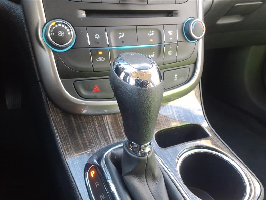 Chevrolet Malibu 4dr Sdn LT w/1LT 2015 Chevrolet Malibu 4dr Sdn LT w/1LT 2015