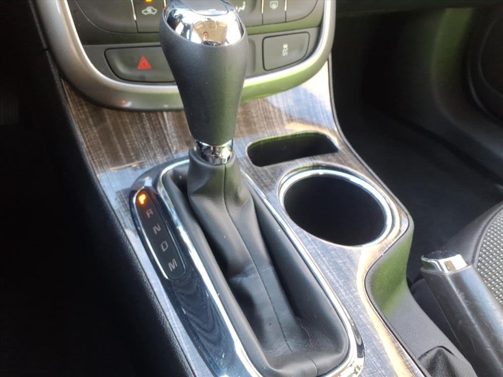 Chevrolet Malibu 4dr Sdn LT w/1LT 2015 Chevrolet Malibu 4dr Sdn LT w/1LT 2015