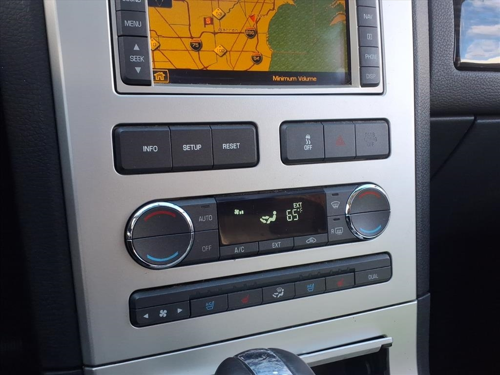 Lincoln MKX AWD 4dr 2010