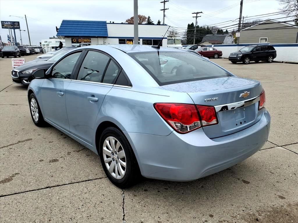 Chevrolet Cruze 4dr Sdn LS 2011