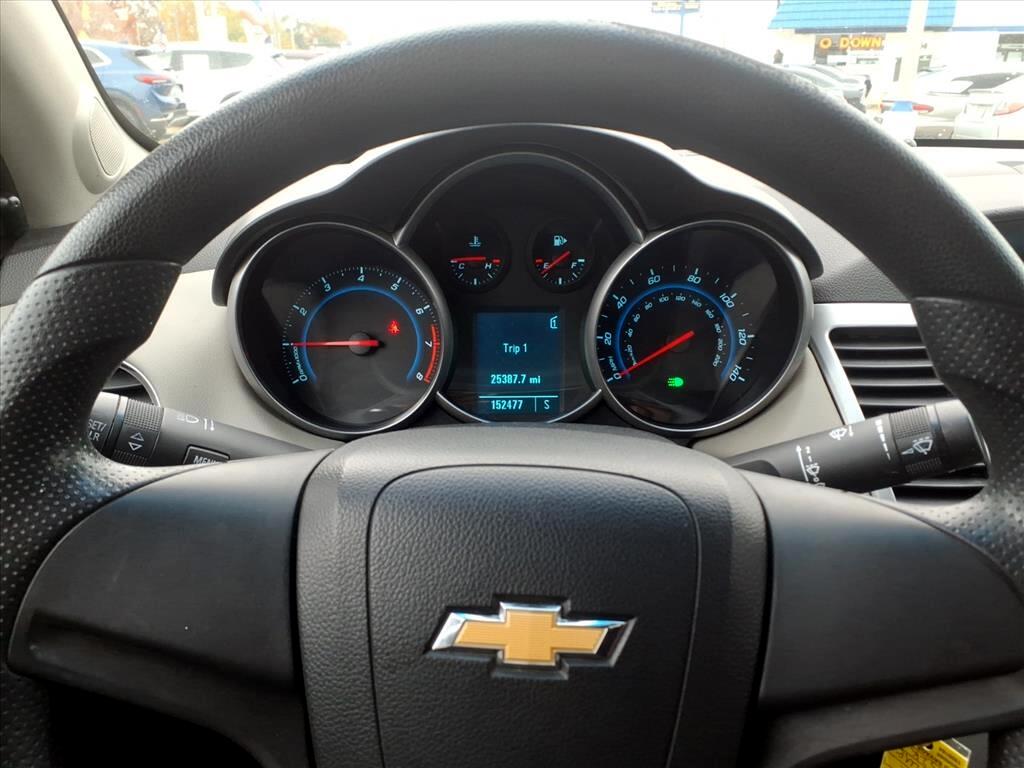 Chevrolet Cruze 4dr Sdn LS 2011