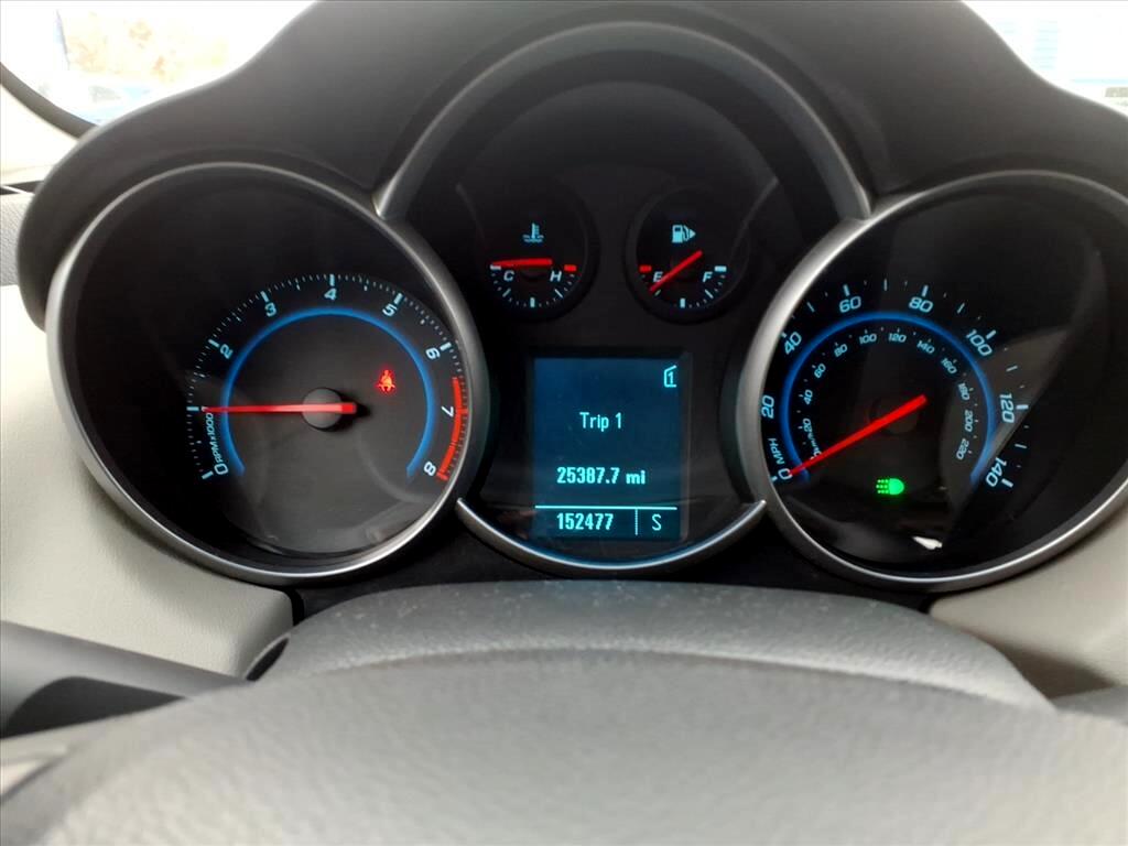 Chevrolet Cruze 4dr Sdn LS 2011