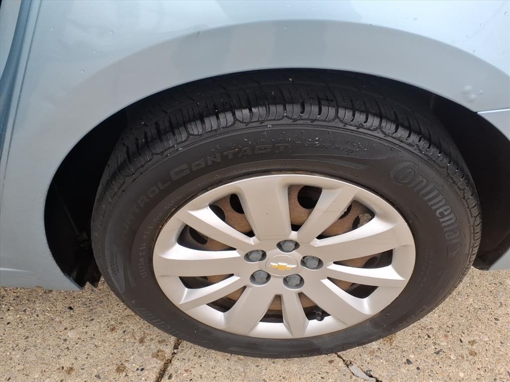 Chevrolet Cruze 4dr Sdn LS 2011