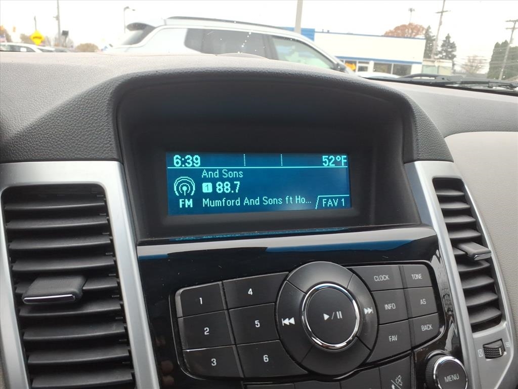 Chevrolet Cruze 4dr Sdn LS 2011