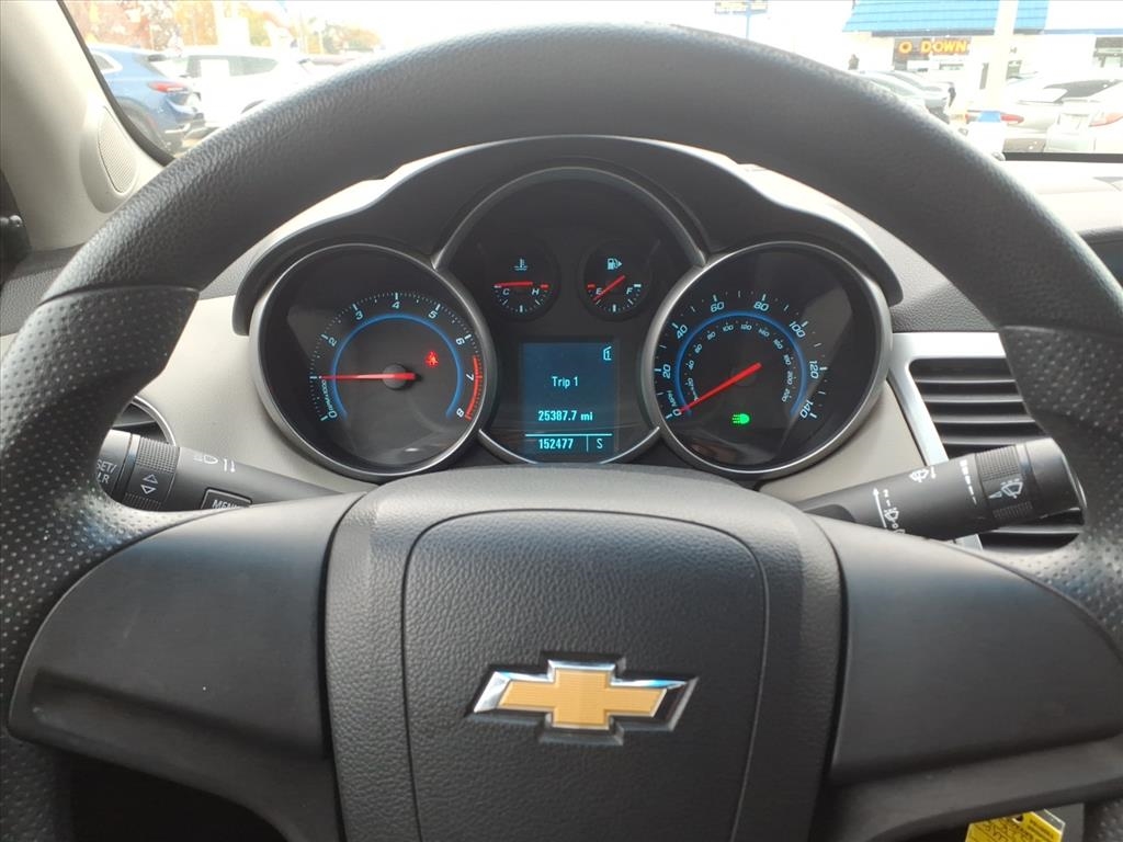 Chevrolet Cruze 4dr Sdn LS 2011