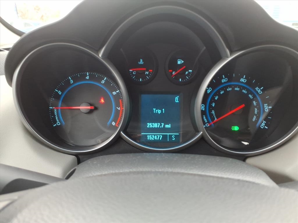 Chevrolet Cruze 4dr Sdn LS 2011