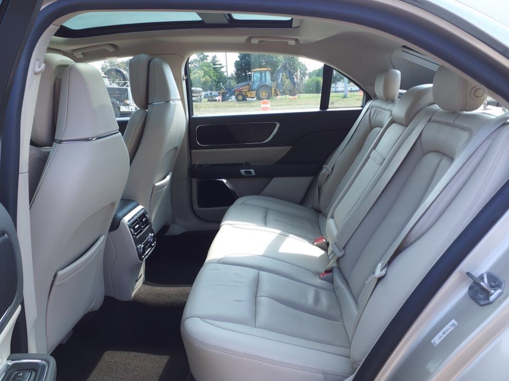 Lincoln Continental Reserve AWD 2017