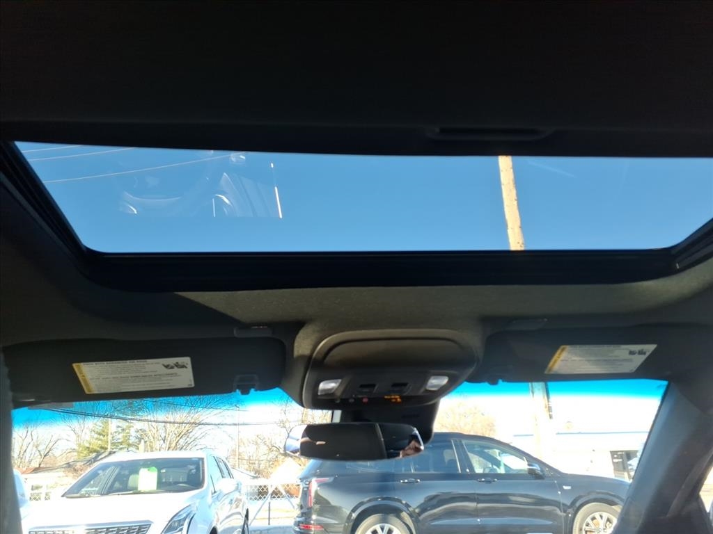 Cadillac CT4 4dr Sdn Luxury 2023