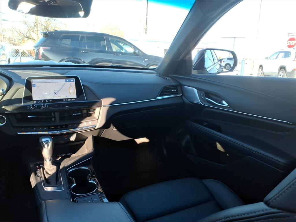 Cadillac CT4 4dr Sdn Luxury 2023