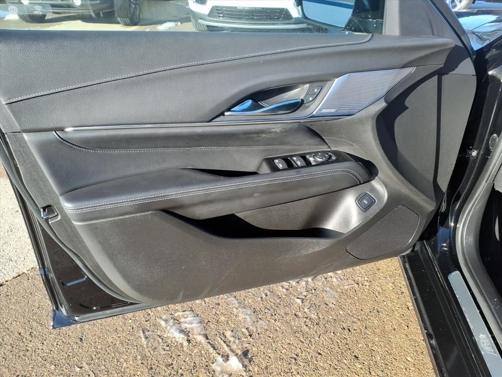 Cadillac CT4 4dr Sdn Luxury 2023