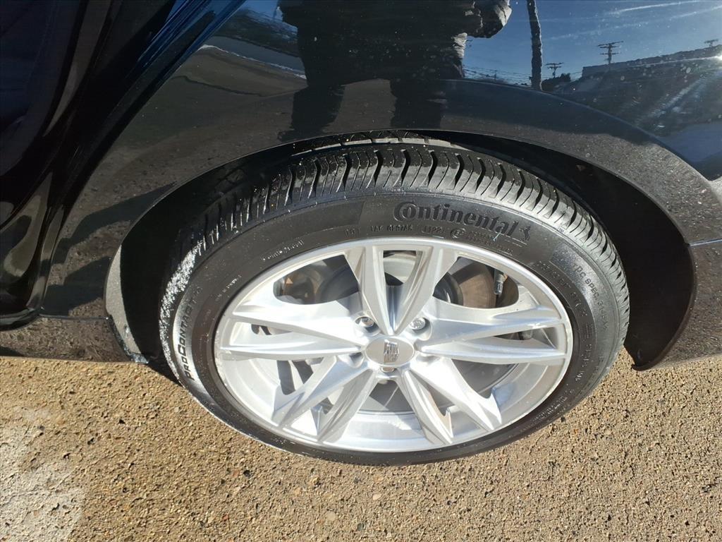 Cadillac CT4 4dr Sdn Luxury 2023