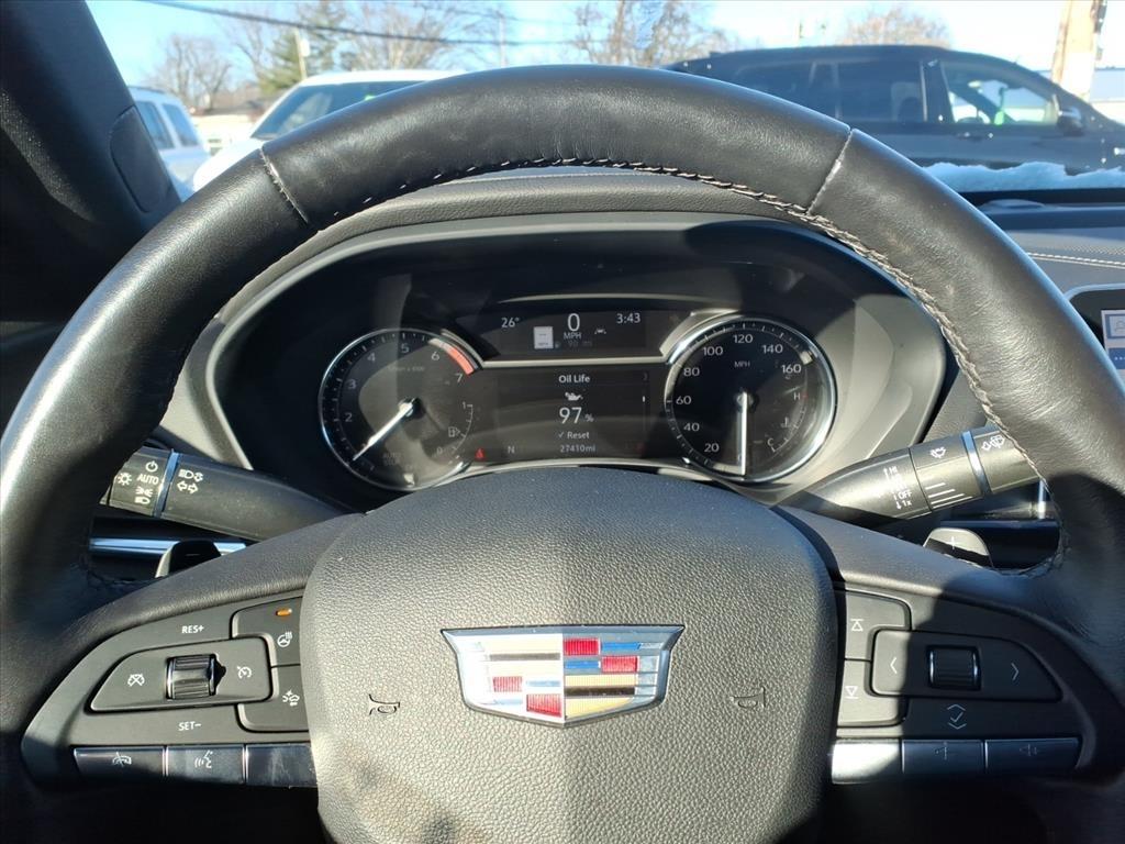 Cadillac CT4 4dr Sdn Luxury 2023