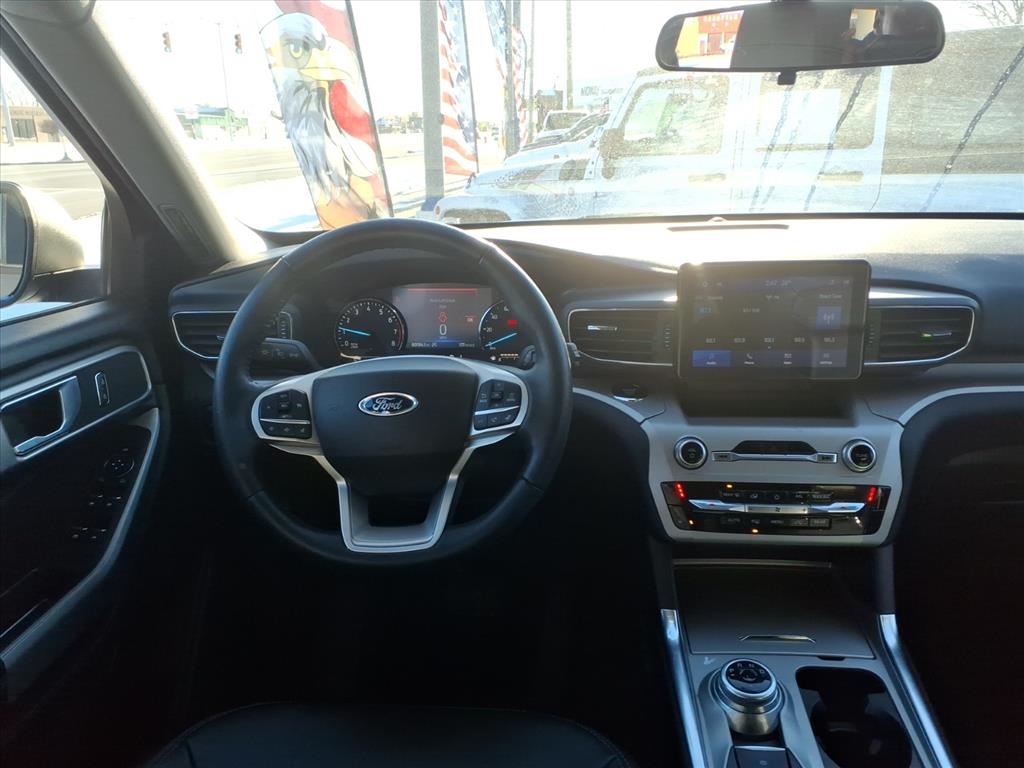 Ford Explorer XLT 4WD 2023