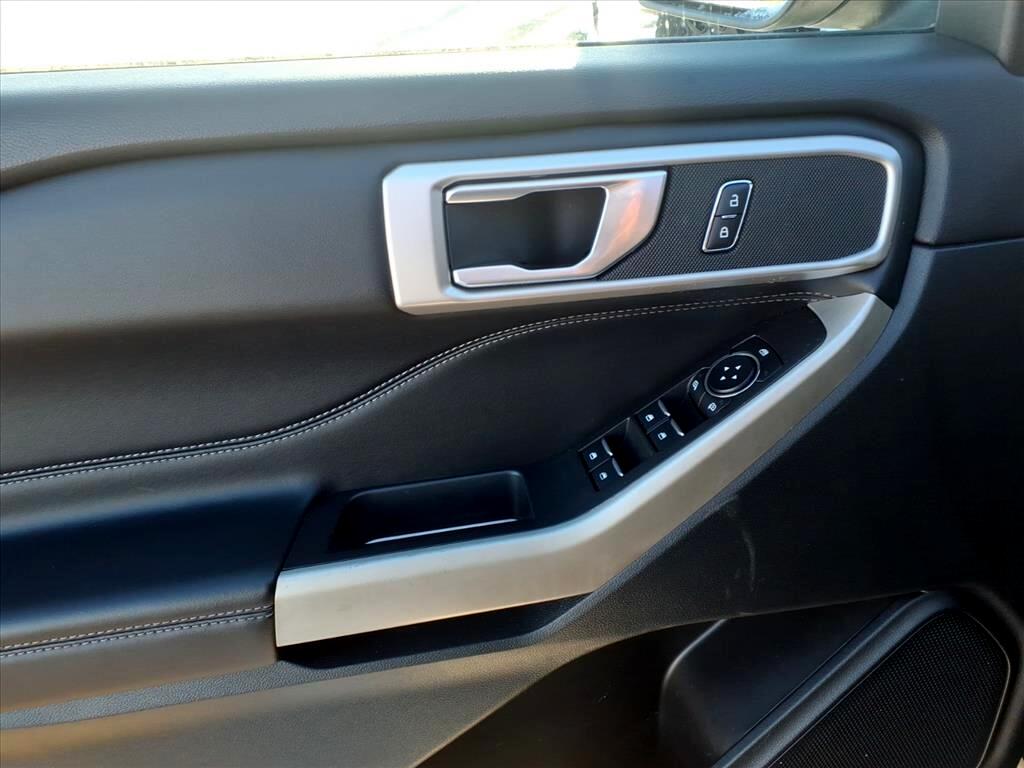 Ford Explorer XLT 4WD 2023
