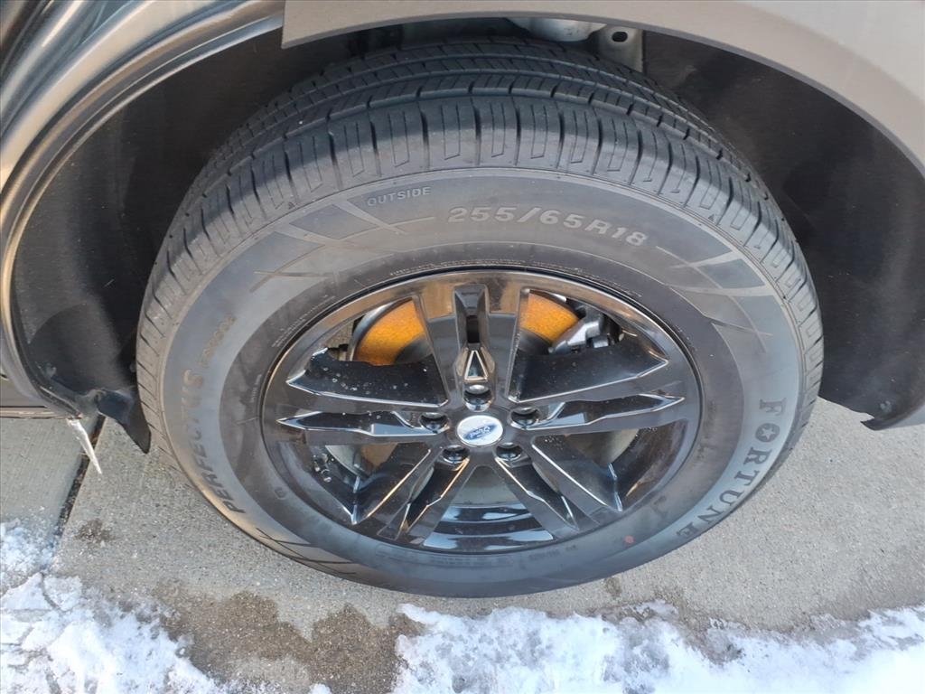 Ford Explorer XLT 4WD 2023