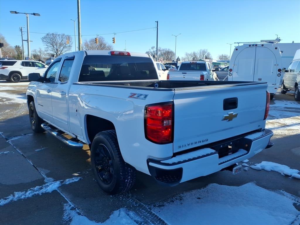 Chevrolet Silverado 1500 4WD Double Cab 143.5" LT w/2LT 2017