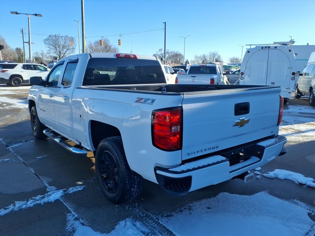 Chevrolet Silverado 1500 4WD Double Cab 143.5" LT w/2LT 2017