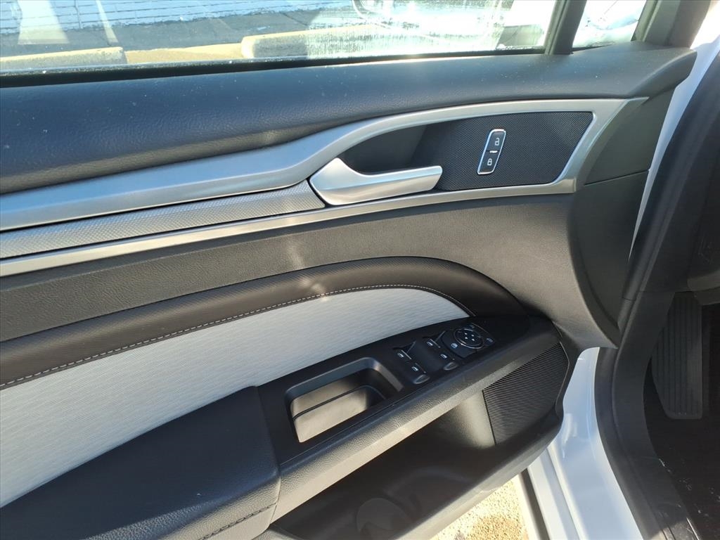 Ford Fusion SE FWD 2020