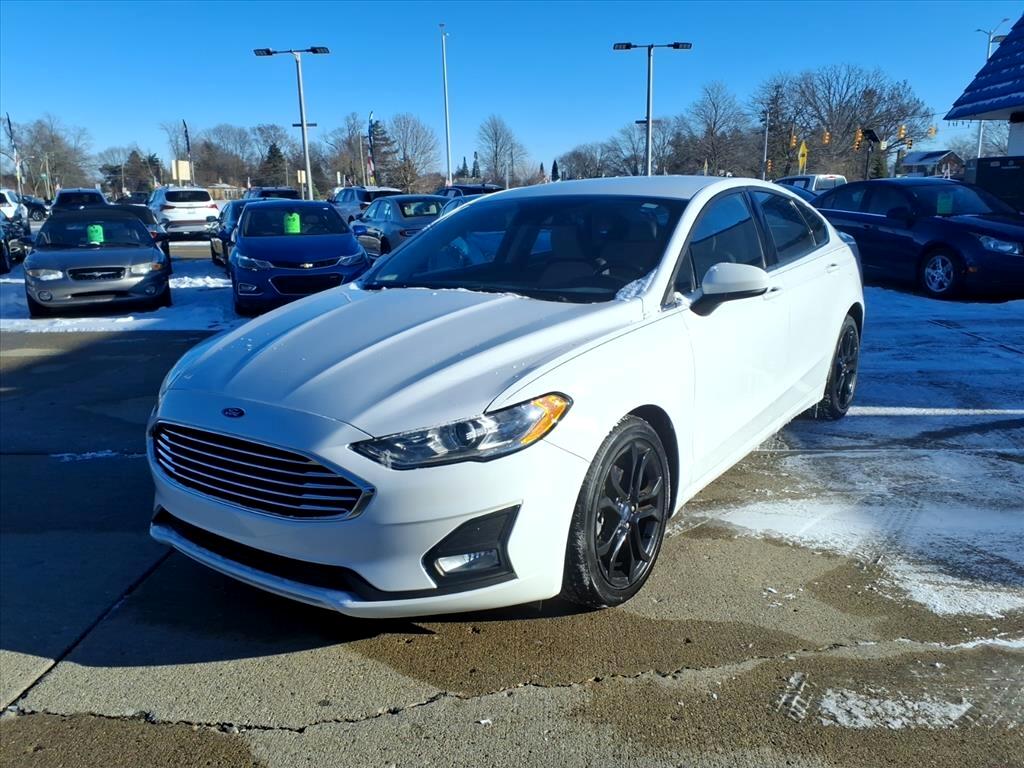Ford Fusion SE FWD 2020