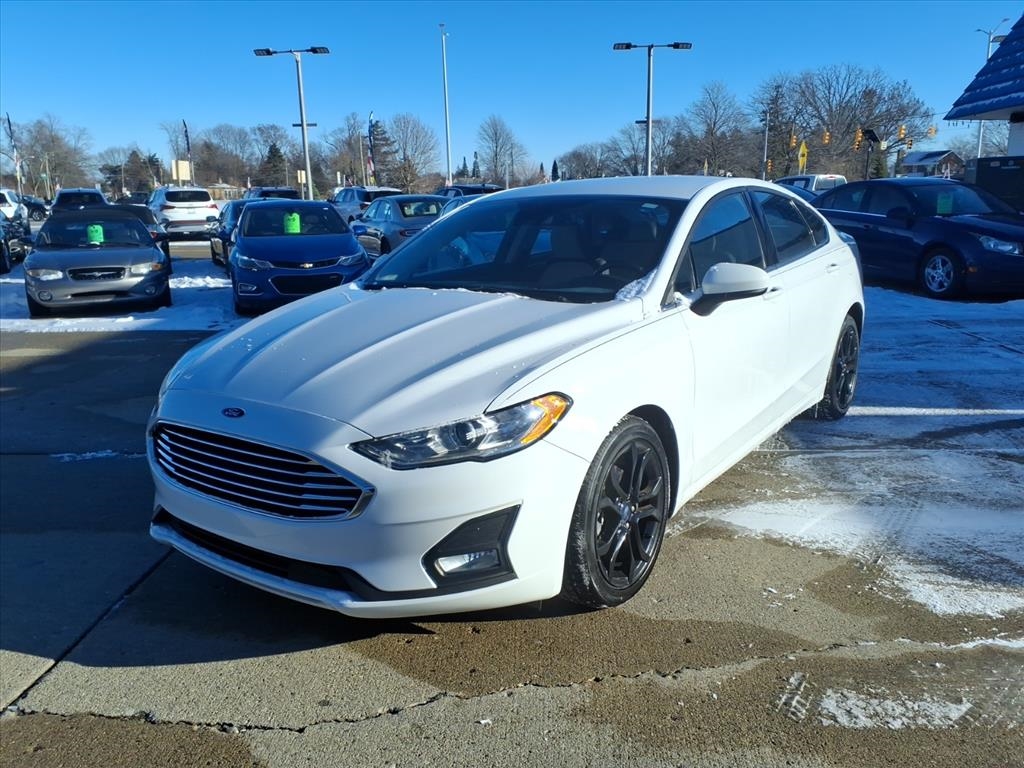 Ford Fusion SE FWD 2020