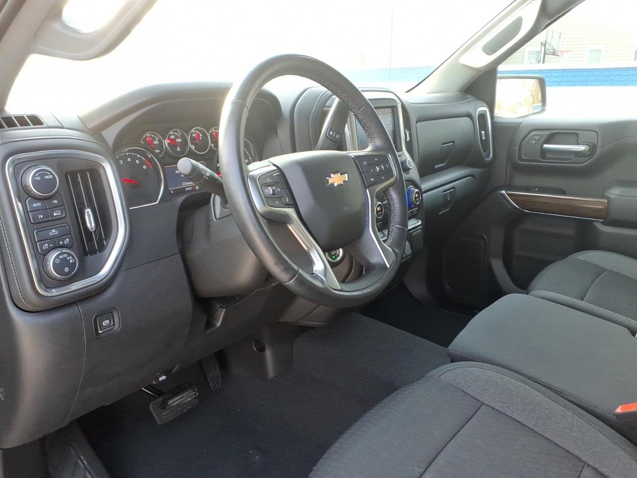 Chevrolet Silverado 1500 4WD Crew Cab 147" LT w/2FL 2021