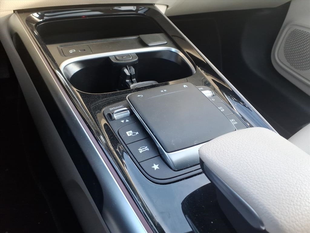 Mercedes-Benz GLB GLB 250 4MATIC SUV 2023