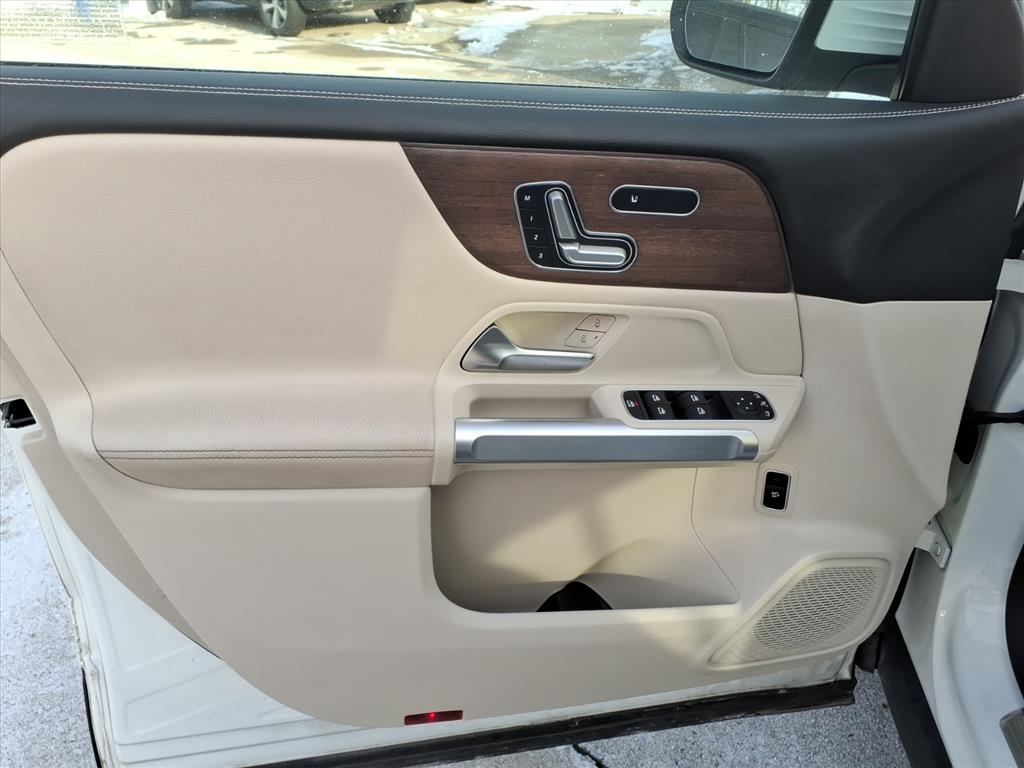 Mercedes-Benz GLB GLB 250 4MATIC SUV 2023