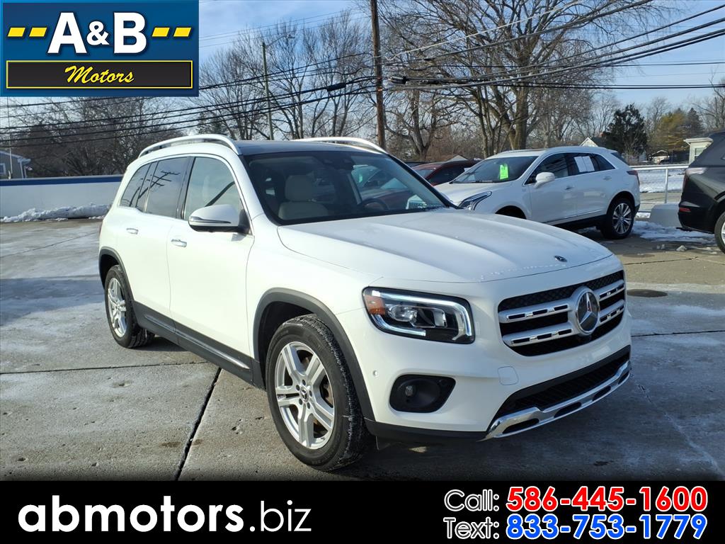 2023 Mercedes-Benz GLB Base's photo