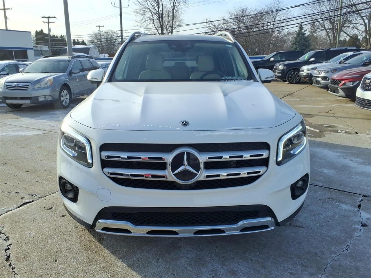 Mercedes-Benz GLB GLB 250 4MATIC SUV 2023