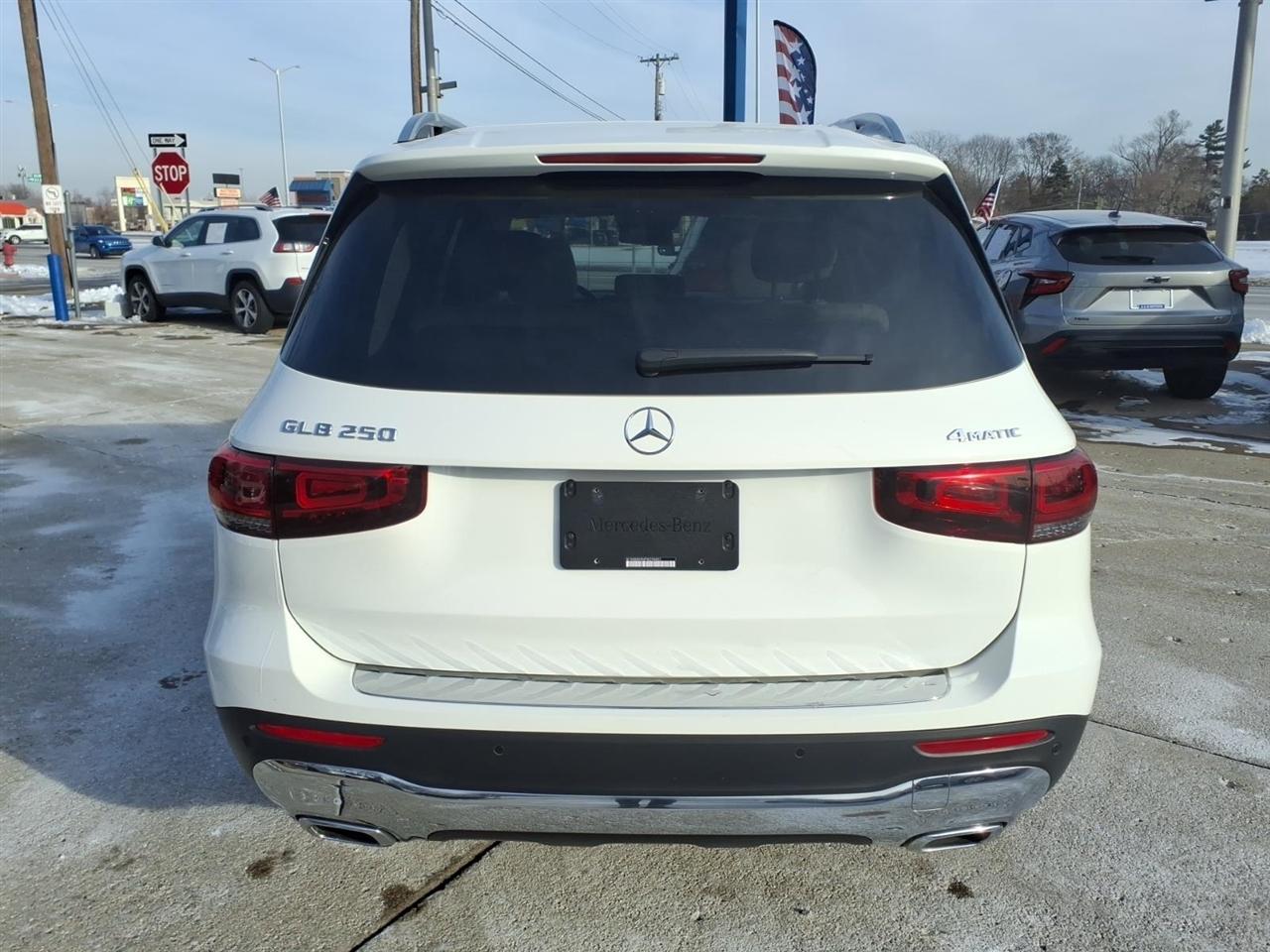 Mercedes-Benz GLB GLB 250 4MATIC SUV 2023