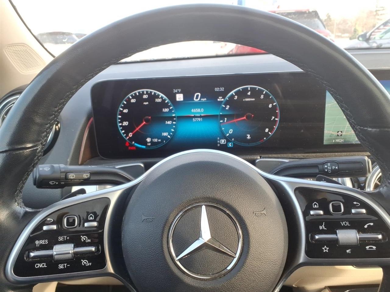 Mercedes-Benz GLB GLB 250 4MATIC SUV 2023