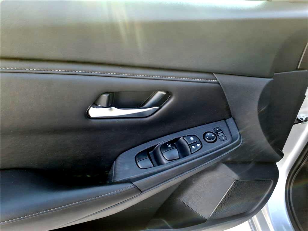 Nissan Sentra SV CVT 2023