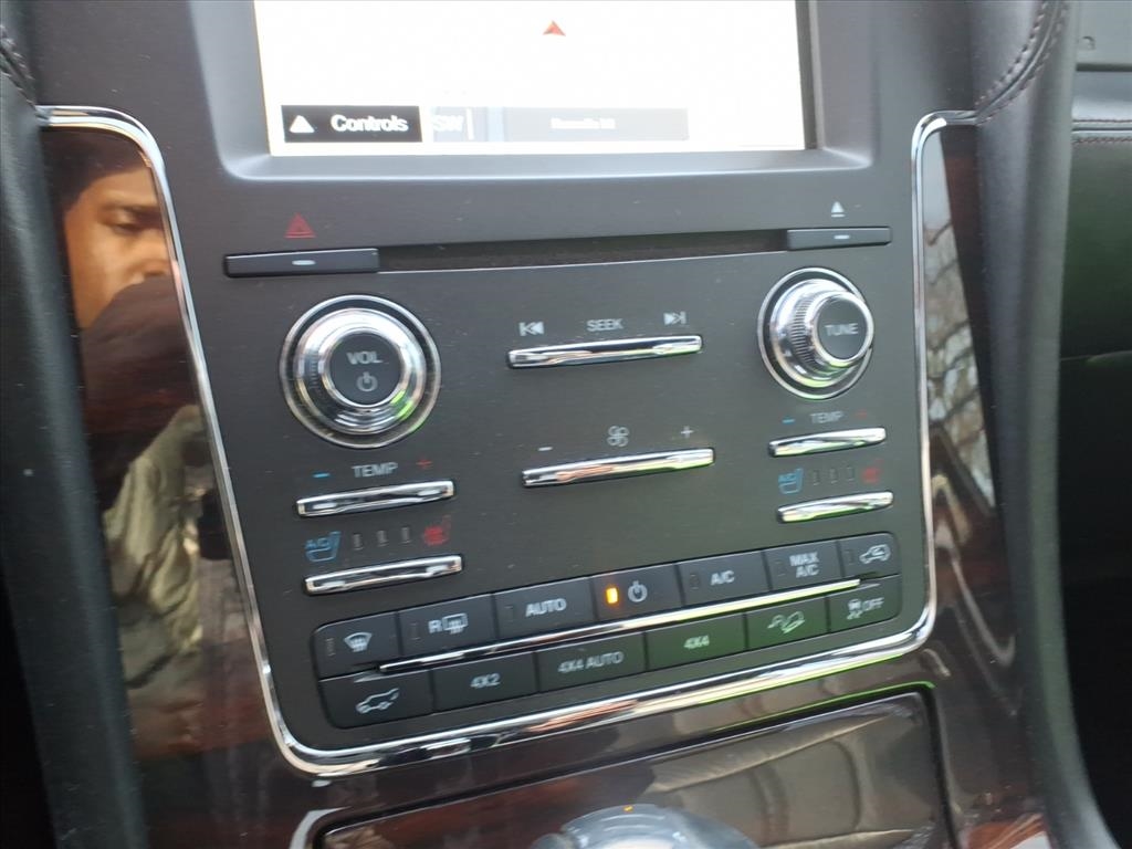 Lincoln Navigator 4WD 4dr Reserve 2016