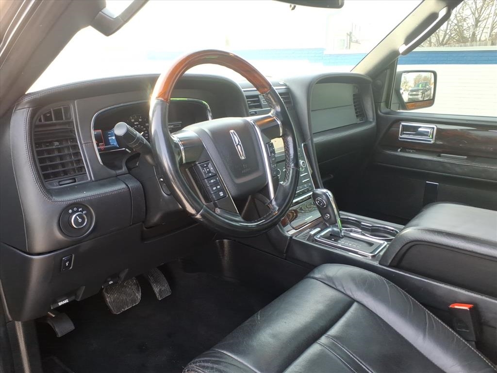 Lincoln Navigator 4WD 4dr Reserve 2016