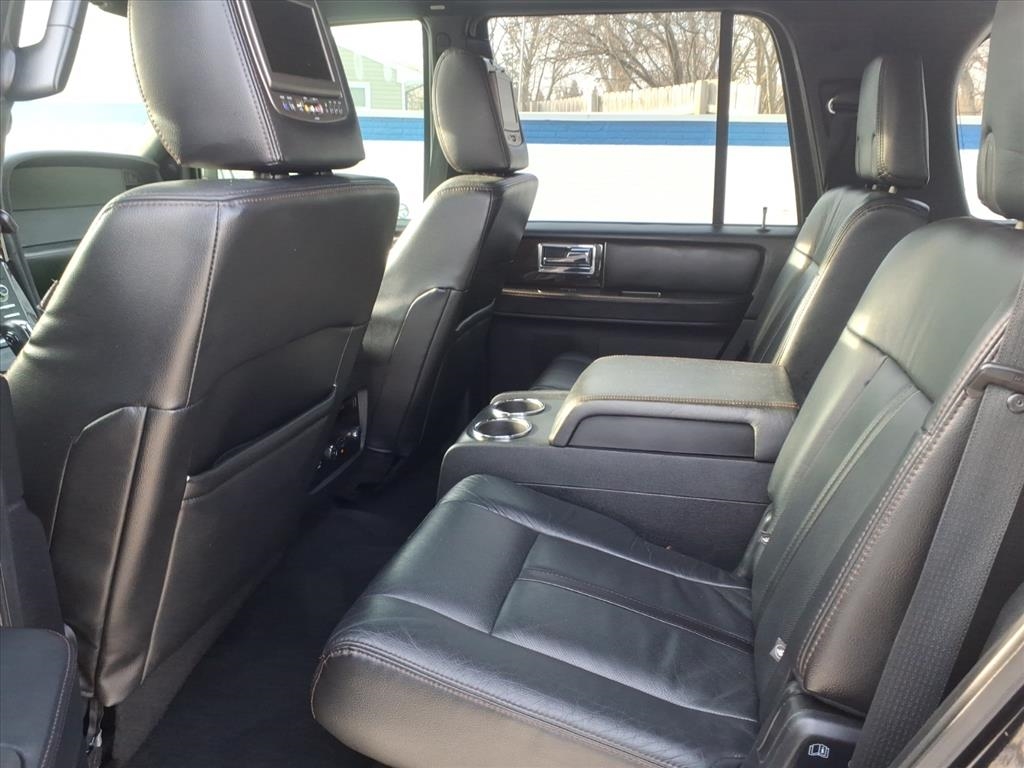 Lincoln Navigator 4WD 4dr Reserve 2016